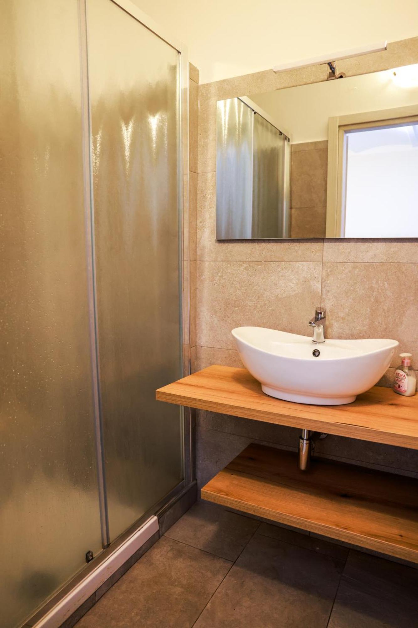 Borgo Degli Artisti Boutique * Serricciolo