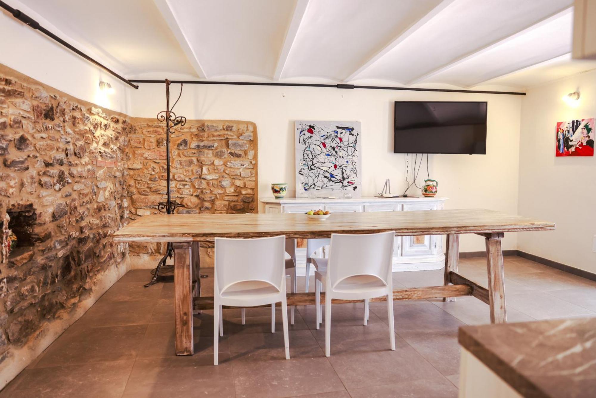 Borgo Degli Artisti Boutique Serricciolo