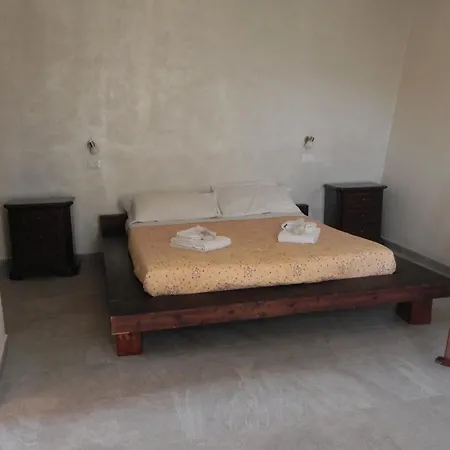 Affittacamere Borgo Degli Artisti Boutique Rooms Serricciolo Exterior photo