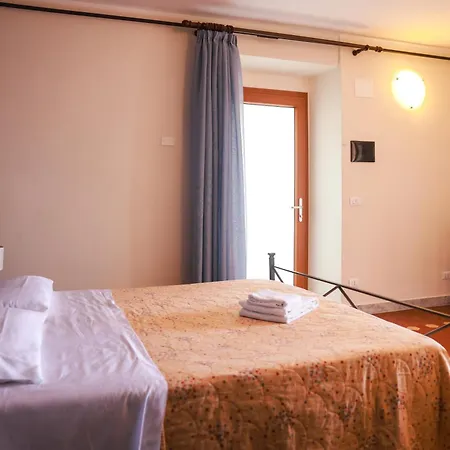 Affittacamere Borgo Degli Artisti Boutique Rooms Serricciolo Exterior photo